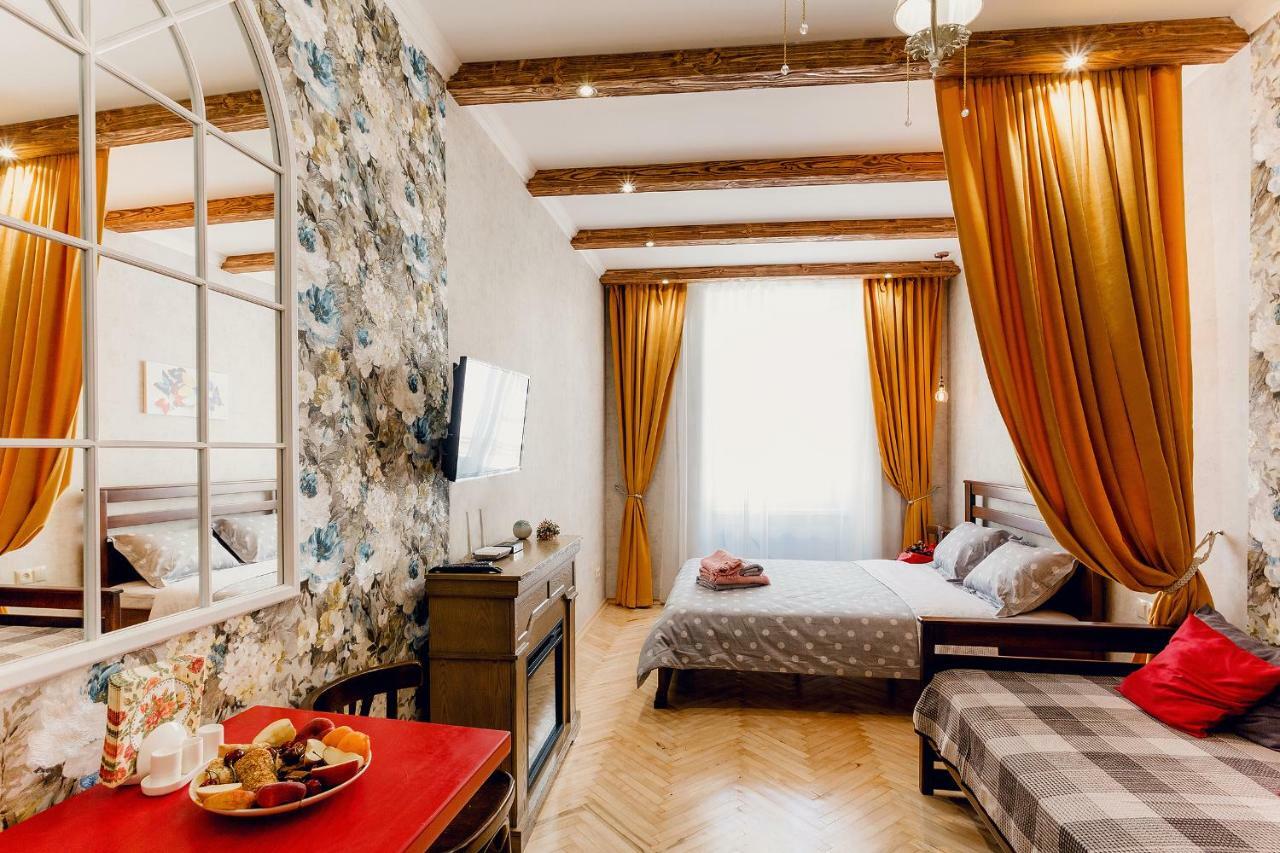 Honey Pie Apartment Lviv Extérieur photo