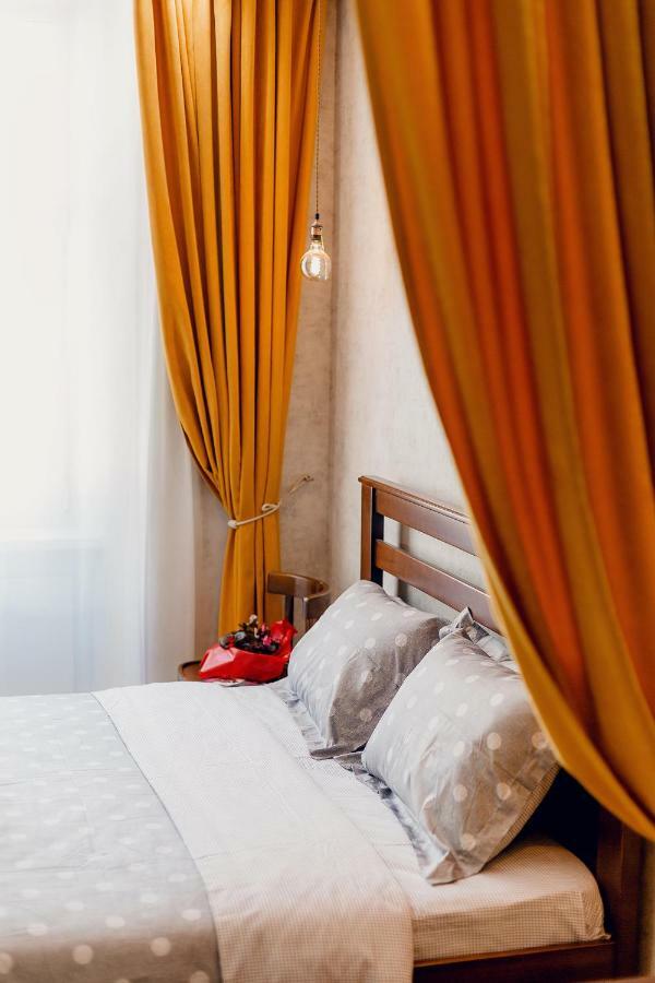 Honey Pie Apartment Lviv Extérieur photo